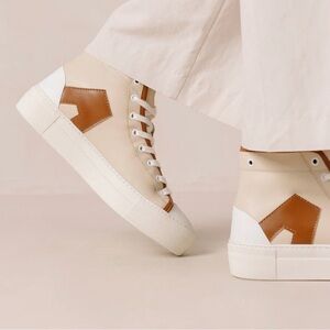 Alohas Women’s TB.35 Cookie leather high top sneakers size 8/39 Brown and Beige